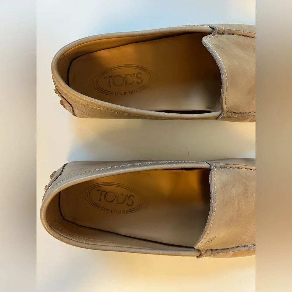 Tod’s Men’s Driving Loafer’s. Excellent Condition. Size 7.5